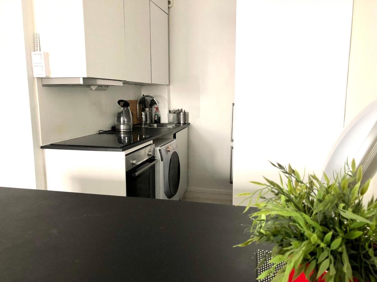Sweethome Studio 49 In City Center Punavuori District Helsingfors Exteriör bild